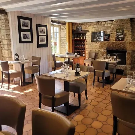 Le John Steele Hotel *